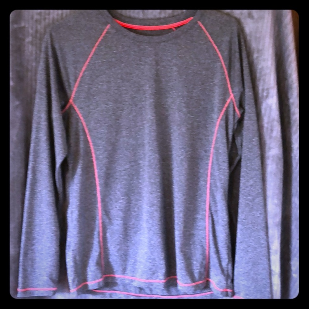 Reebok fitness top